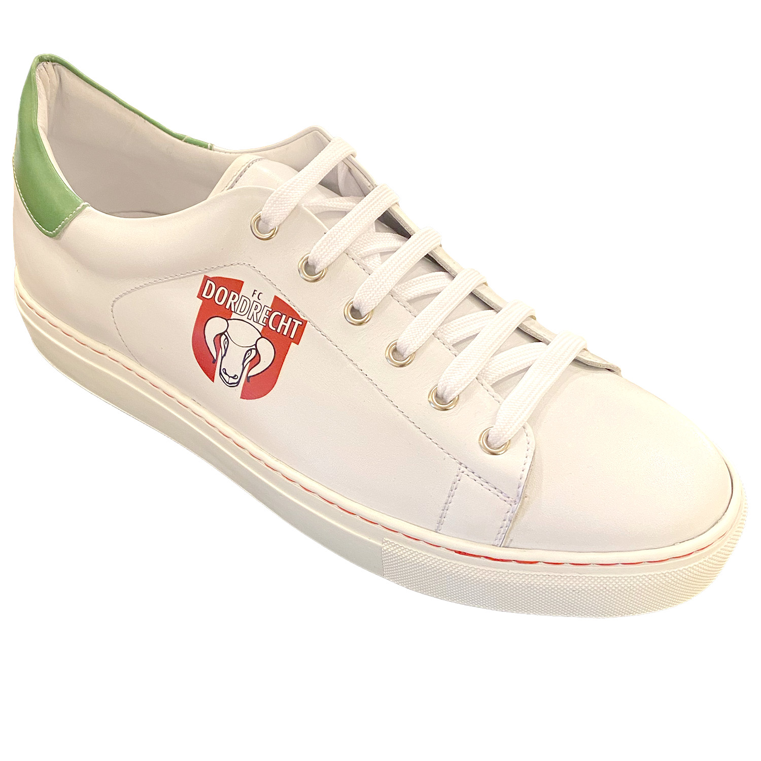 Custom sneakers in het ontwerp van FC Dordrecht